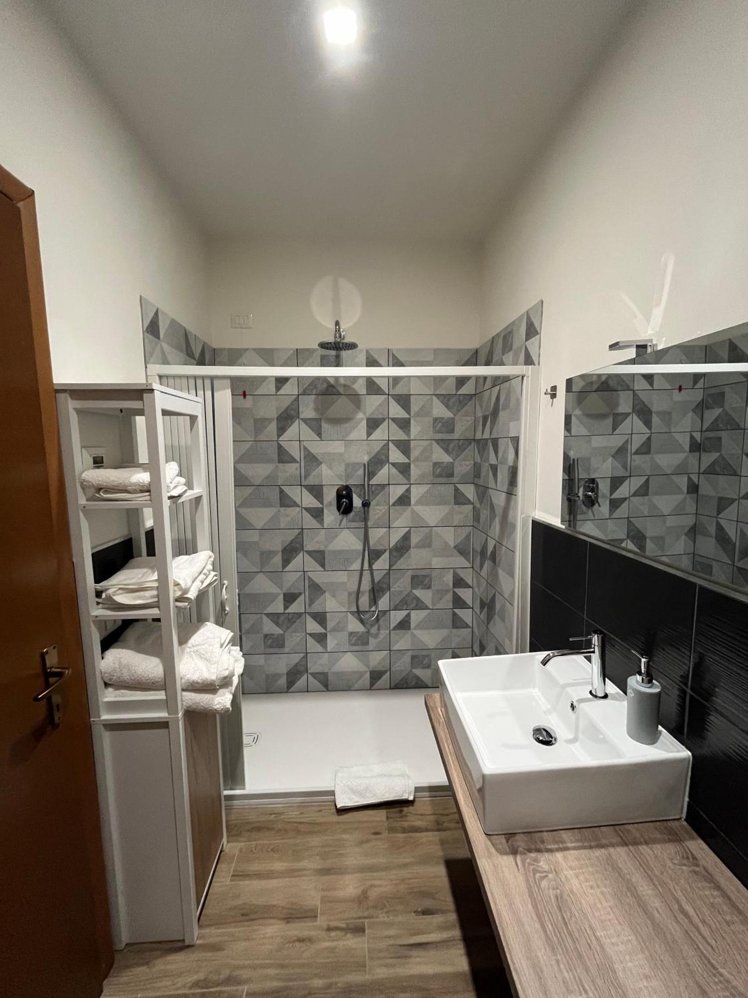 Casa Nel Borgo Di Capraia Монтелупо-Фьорентино Экстерьер фото
