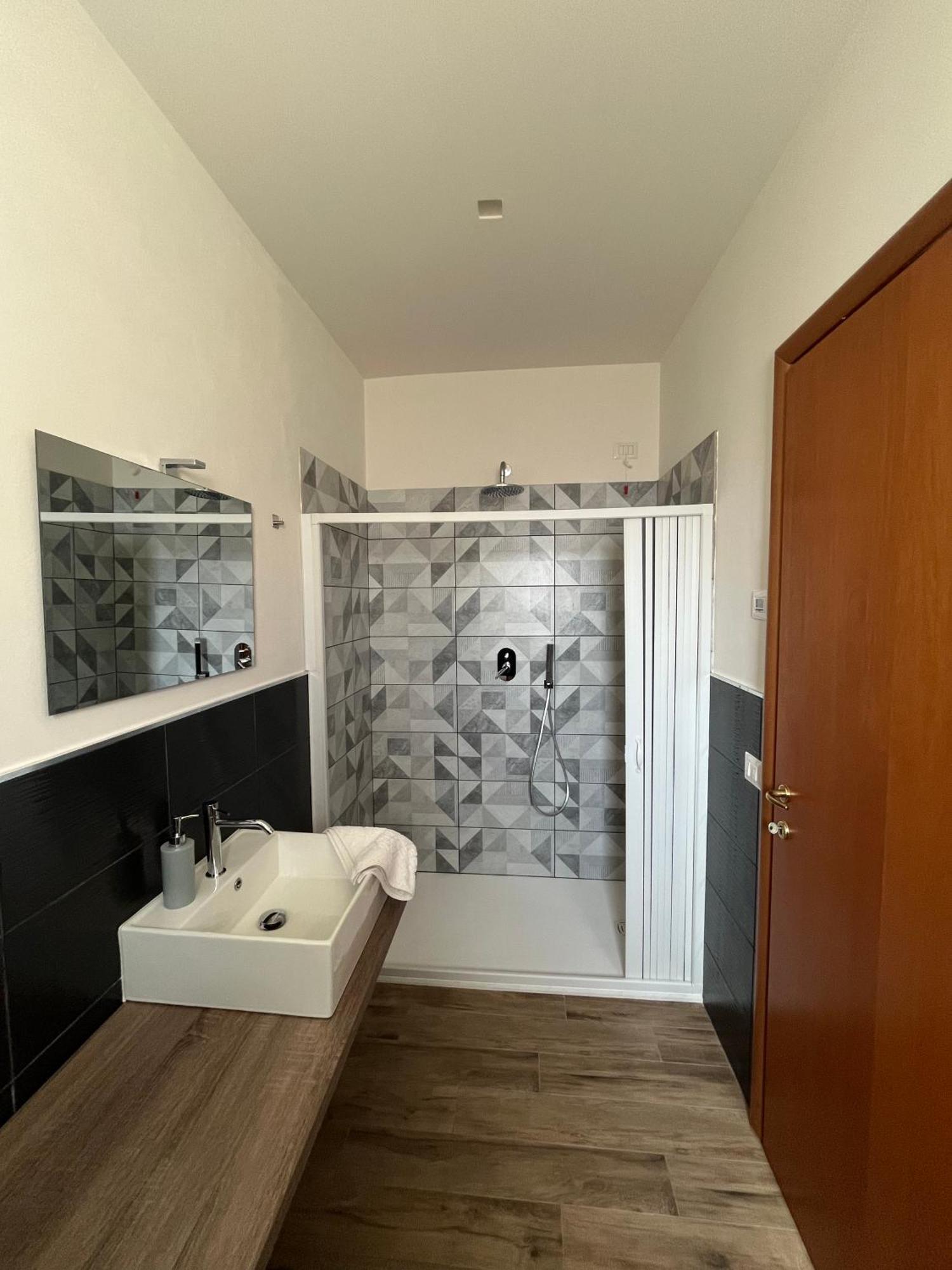 Casa Nel Borgo Di Capraia Монтелупо-Фьорентино Экстерьер фото